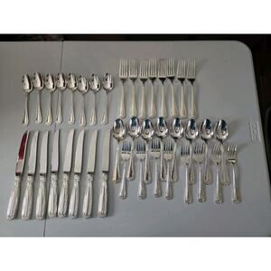 The Main Course Silverware 40 Pc 8 Settings Bloomingdale's Versailles MNF41 Flat
